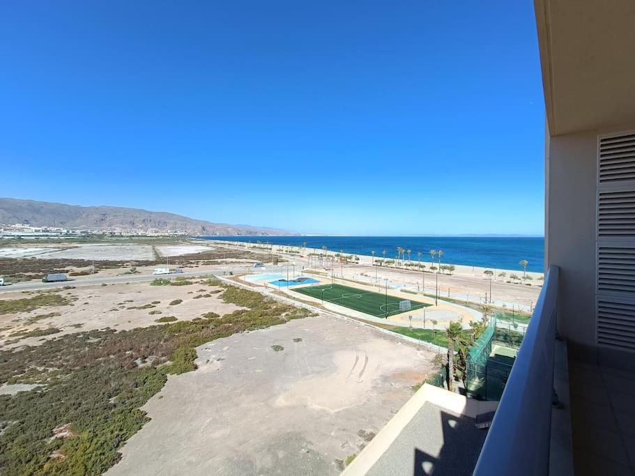 Mar Y Sal 12 Suites, Gran Terraza Con Vistas Al Mar, 2 Hab, Garaje Y Piscina Roquetas de Mar Luaran gambar