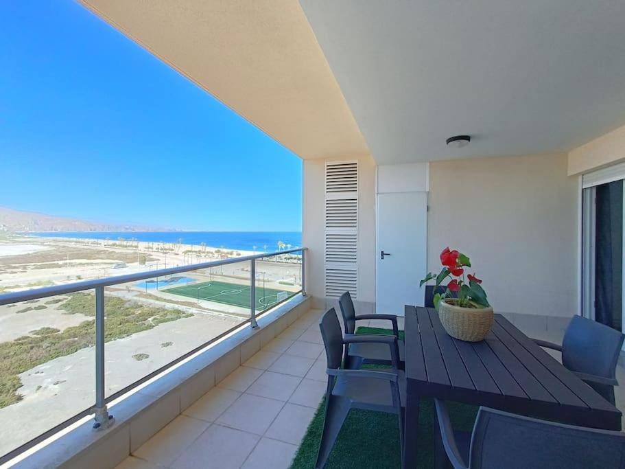 Mar Y Sal 12 Suites, Gran Terraza Con Vistas Al Mar, 2 Hab, Garaje Y Piscina Roquetas de Mar Luaran gambar